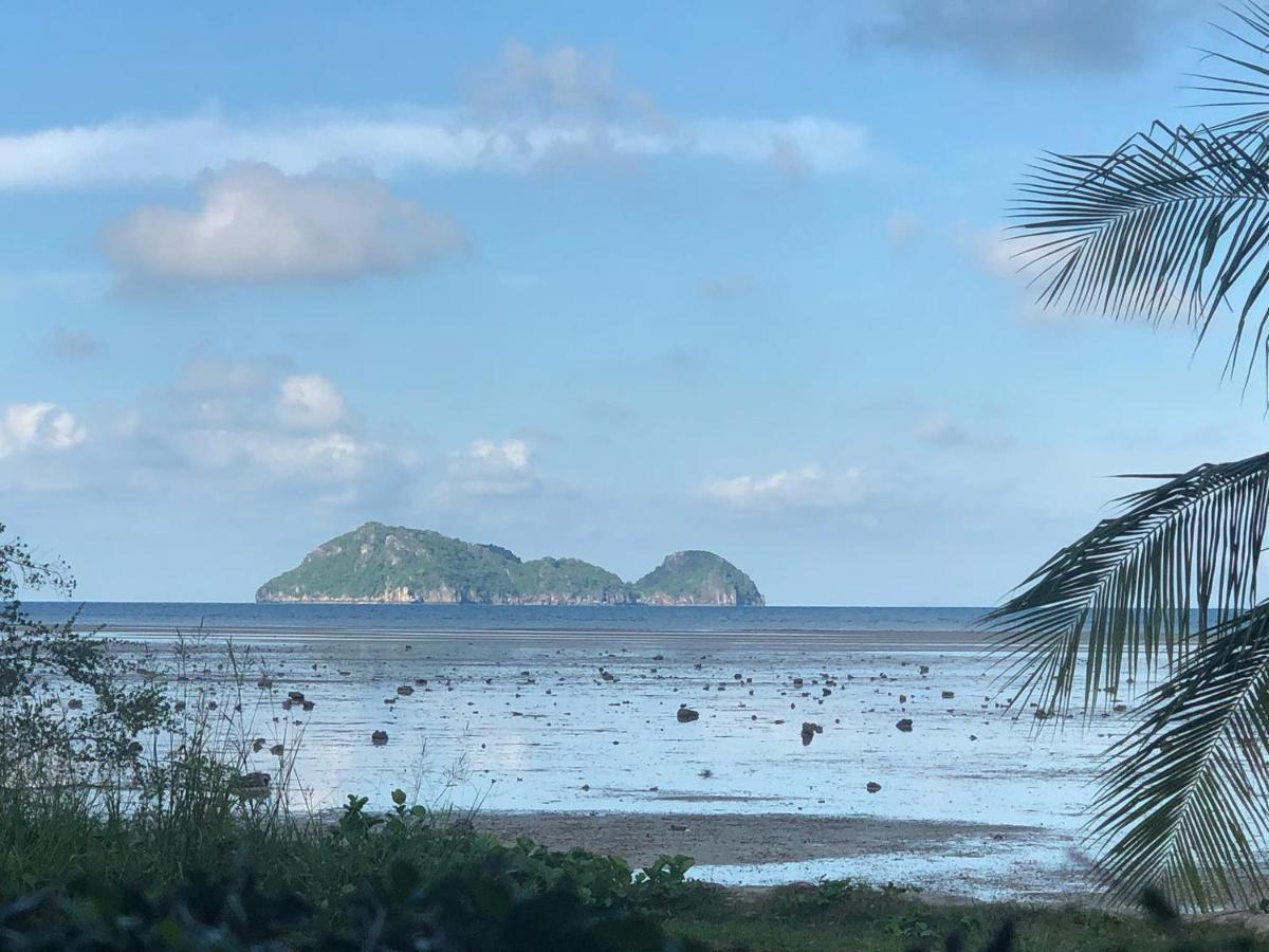 The Ford Sunset Beach Resort Wok Tum Экстерьер фото