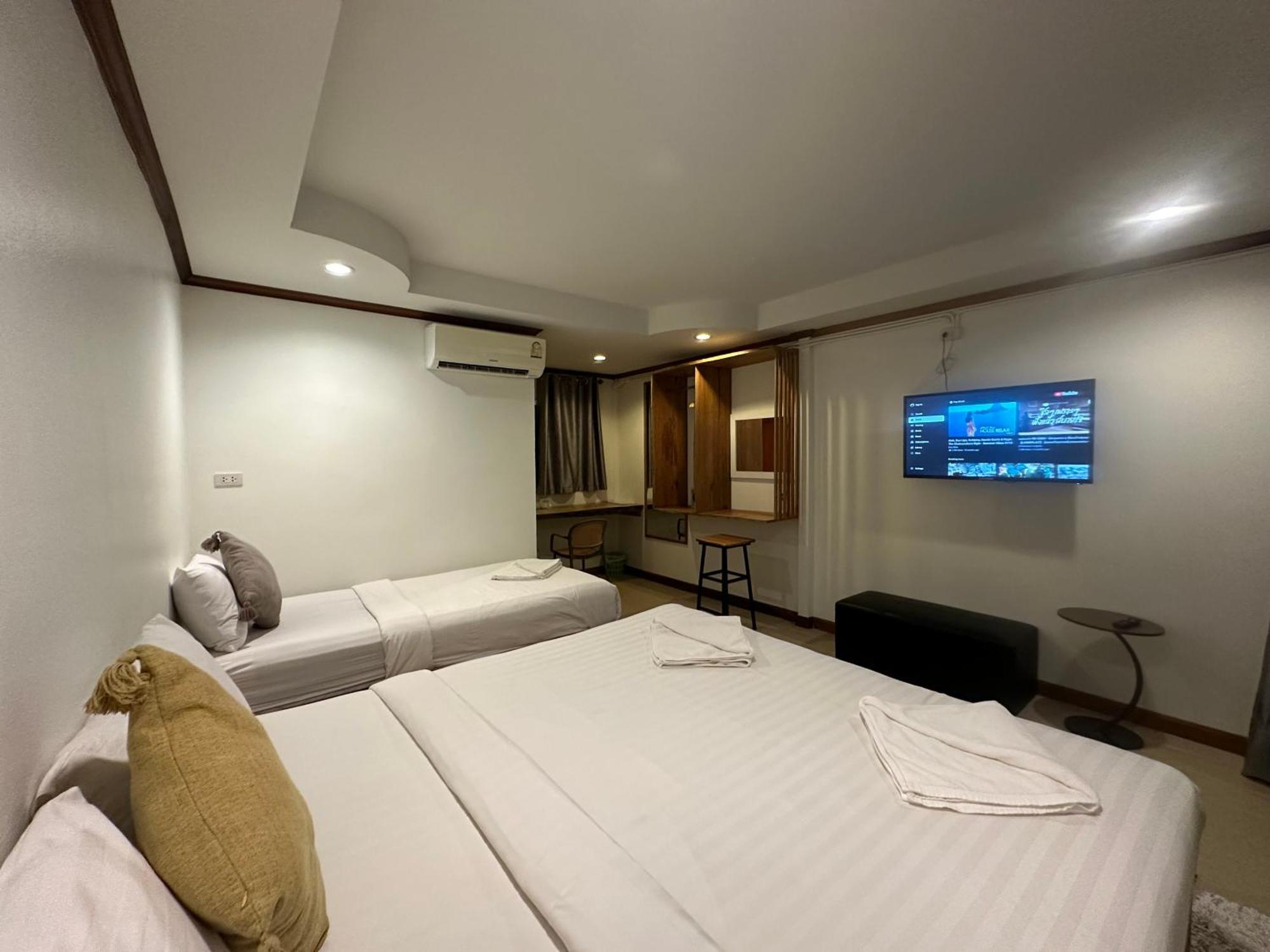 The Ford Sunset Beach Resort Wok Tum Экстерьер фото