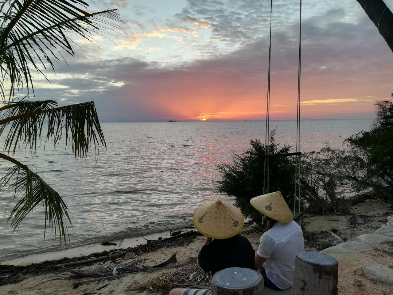 The Ford Sunset Beach Resort Wok Tum Экстерьер фото