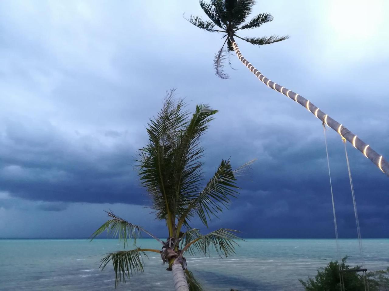 The Ford Sunset Beach Resort Wok Tum Экстерьер фото