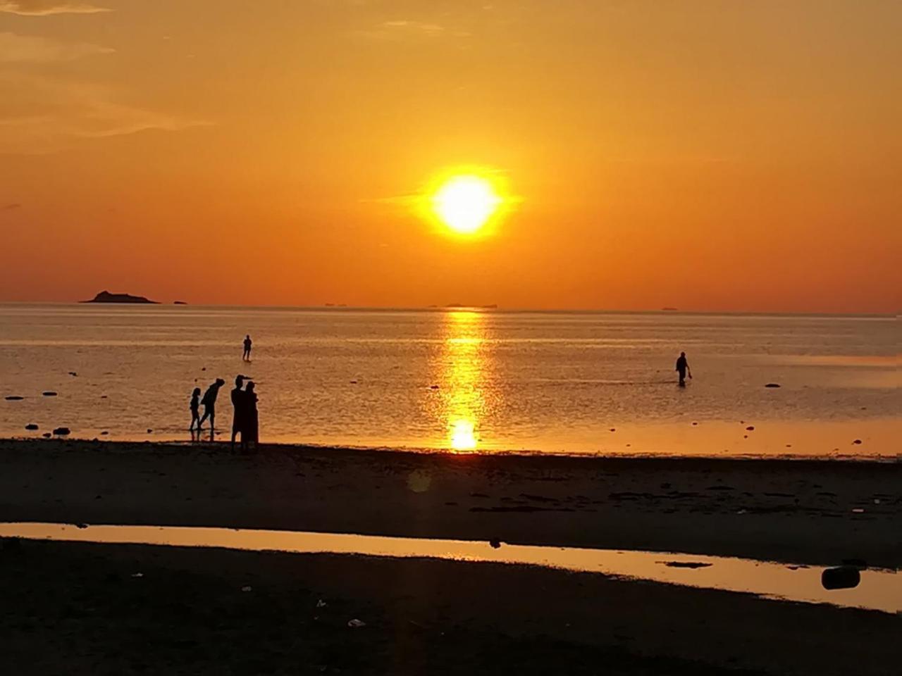 The Ford Sunset Beach Resort Wok Tum Экстерьер фото