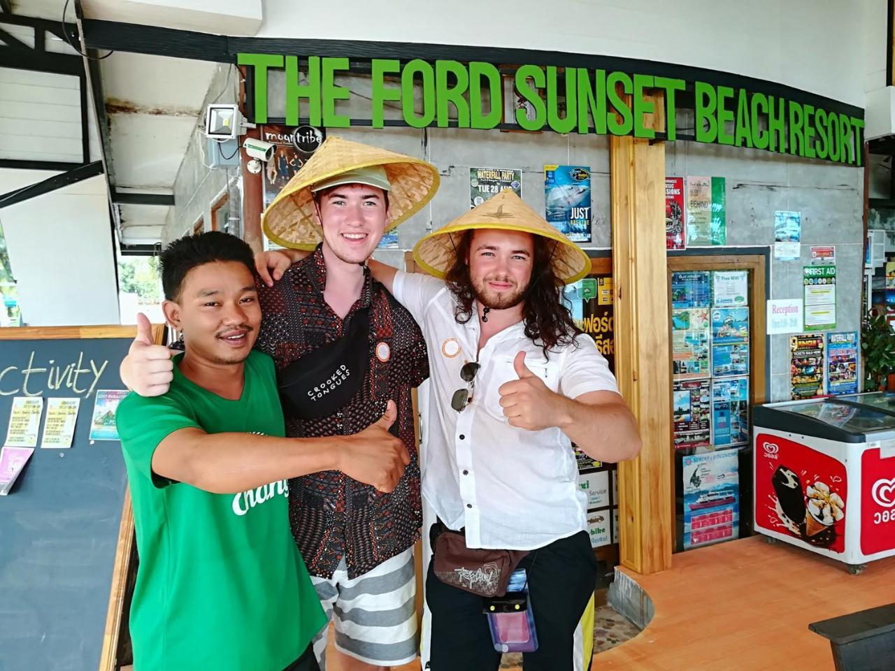 The Ford Sunset Beach Resort Wok Tum Экстерьер фото