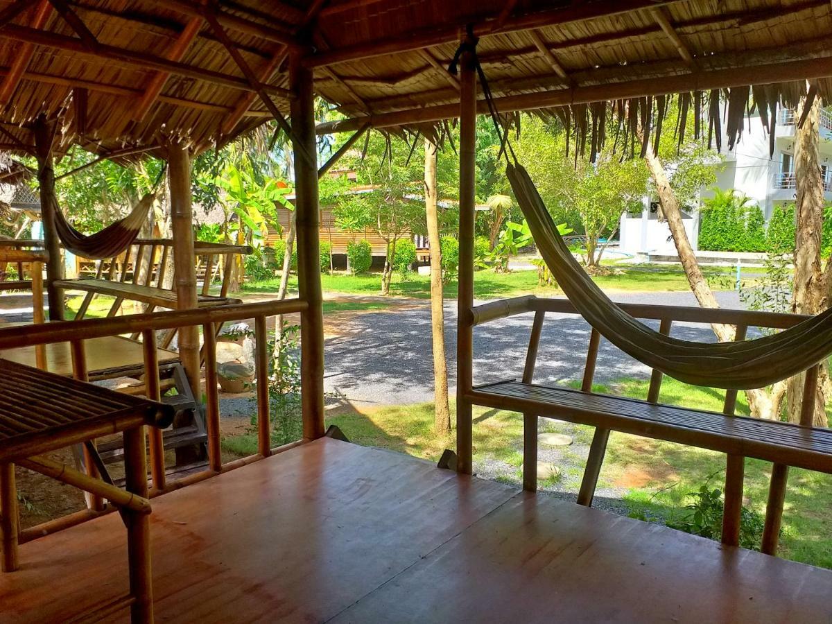 The Ford Sunset Beach Resort Wok Tum Экстерьер фото