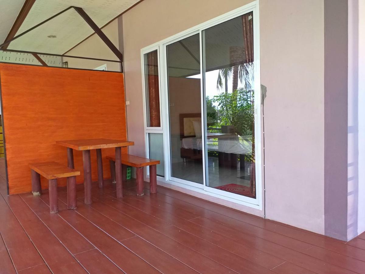 The Ford Sunset Beach Resort Wok Tum Экстерьер фото