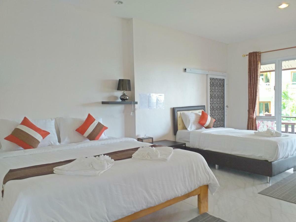 The Ford Sunset Beach Resort Wok Tum Экстерьер фото