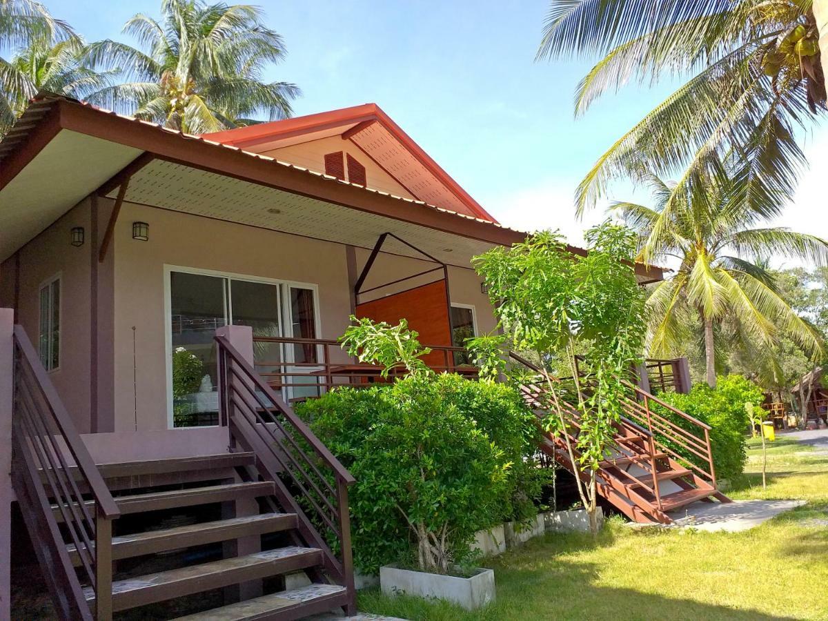 The Ford Sunset Beach Resort Wok Tum Экстерьер фото