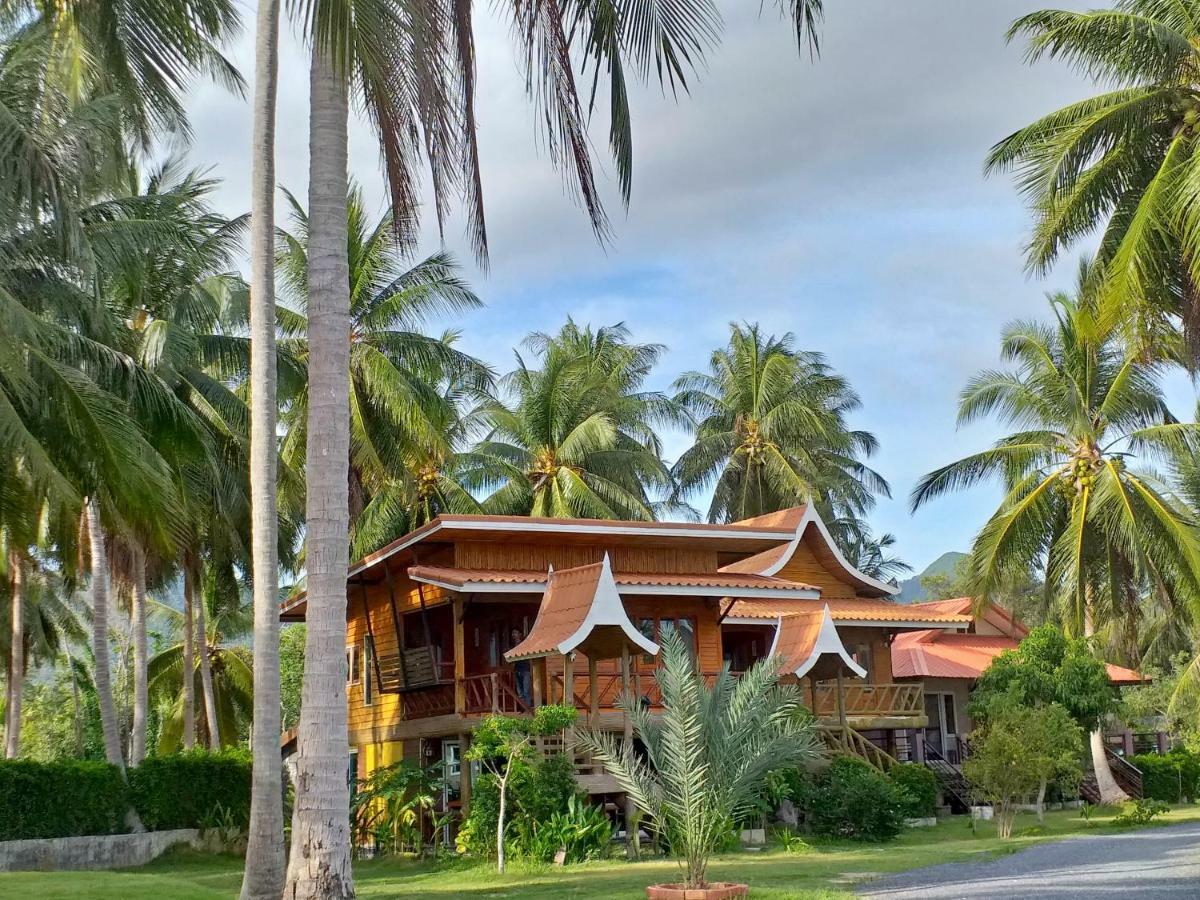 The Ford Sunset Beach Resort Wok Tum Экстерьер фото